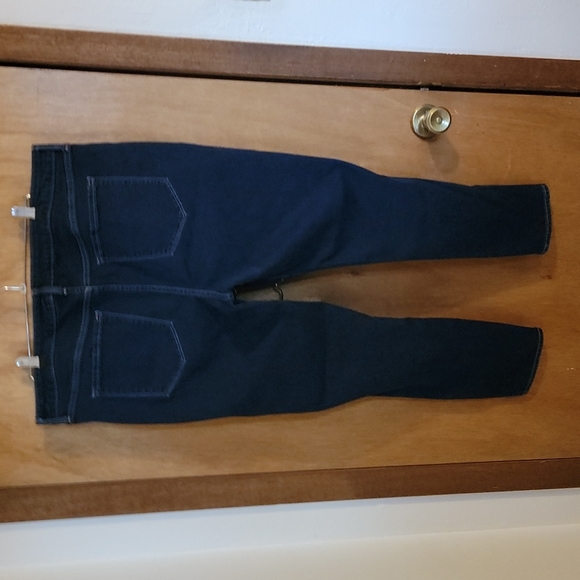 EUC Old Navy Rockstar Super Skinny Size 20 Jeans 👖 - Picture 5 of 9